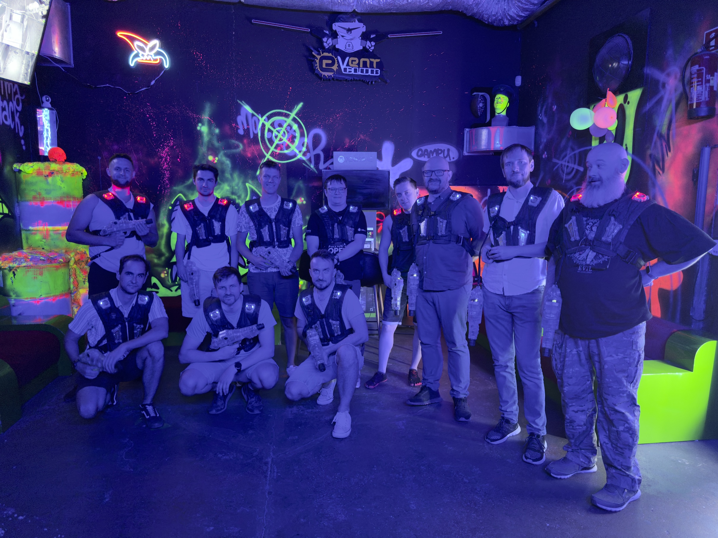 Team-building laser tag: Strengthening bonds and having fun!